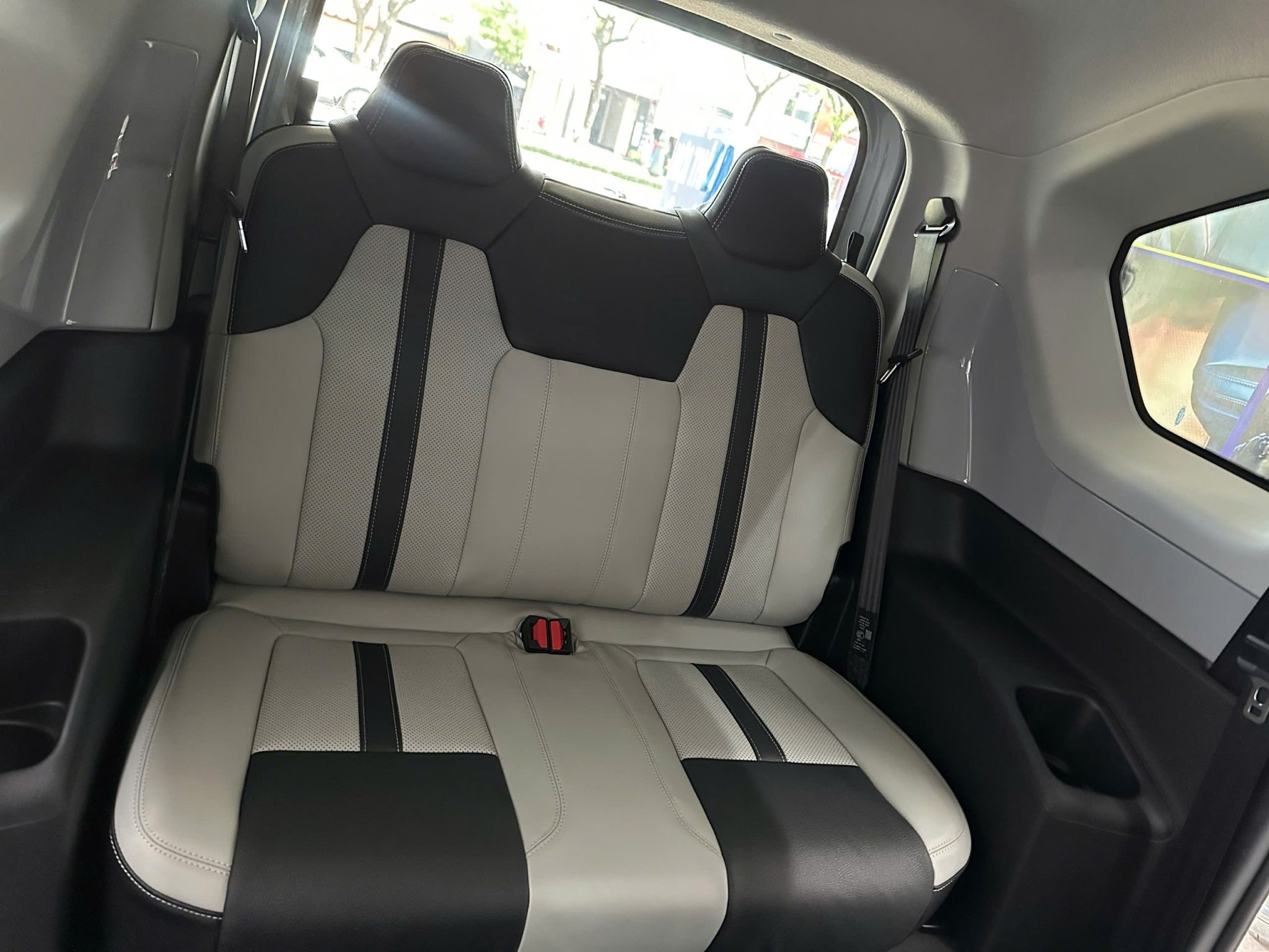 Bọc ghế da Napan VF3 đẹp 2025